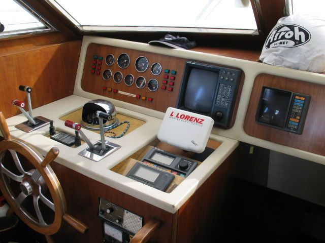 Akhir 16.50builder: Cantieri di Pisa