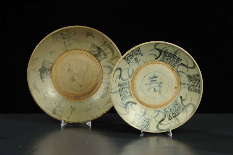 Due piatti in porcellana, Cina inizio XX secolo  - Auction Oriental Art - Cambi Casa d'Aste