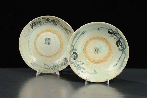 Due piatti in porcellana, Cina XX secolo