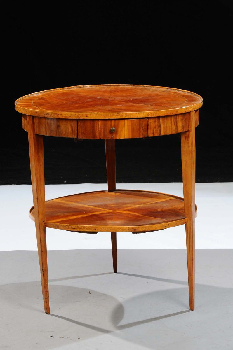 Tavolino circolare interamente lastronato, Veneto fine XVIII secolo  - Auction OnLine Auction 12-2011 - Cambi Casa d'Aste