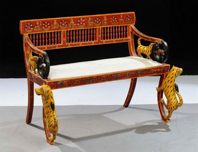 Divanetto Coloniale in Legno Intagliato e Laccato, XX Secolo