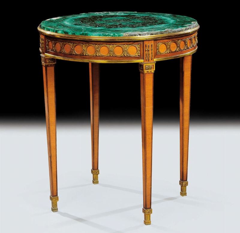Tavolino circolare con piano in malachite, XIX secolo  - Auction Antiquariato, Argenti e Dipinti Antichi - Cambi Casa d'Aste