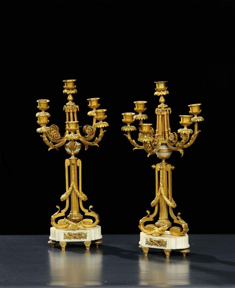 Coppia di candelieri in bronzo dorato e marmo bianco a sei luci, XIX secolo  - Auction OnLine Auction 12-2011 - Cambi Casa d'Aste