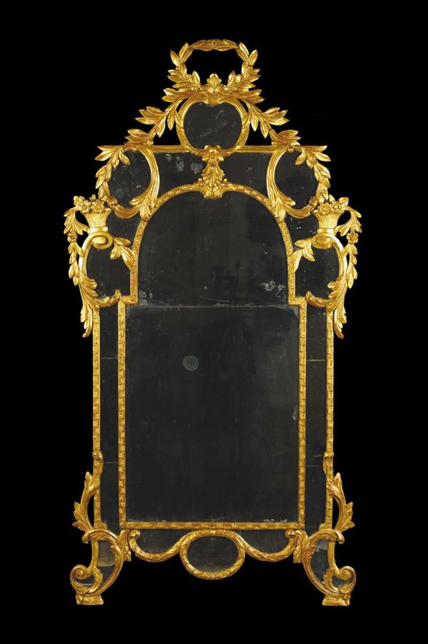 Specchiera in legno intagliato e dorato di epoca Reggenza, Piemonte, prima metˆ XVIII secolo