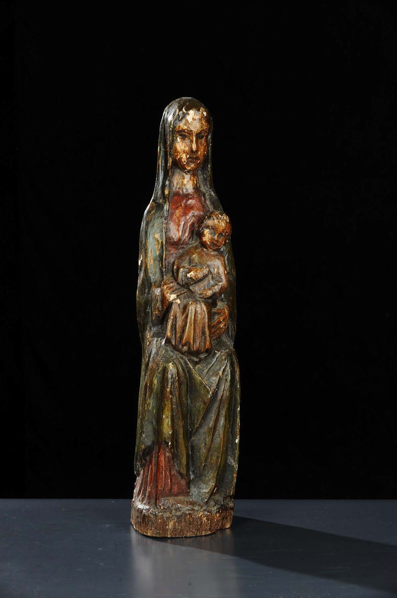 Scultura in legno intagliato raffigurante Madonna con Bambino, XVIII secolo  - Asta Antiquariato, Argenti e Dipinti Antichi - Cambi Casa d'Aste