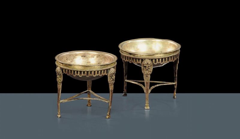 Coppia di saliere a tripode in argento, Napoli XIX secolo  - Asta Antiquariato, Argenti e Dipinti Antichi - Cambi Casa d'Aste