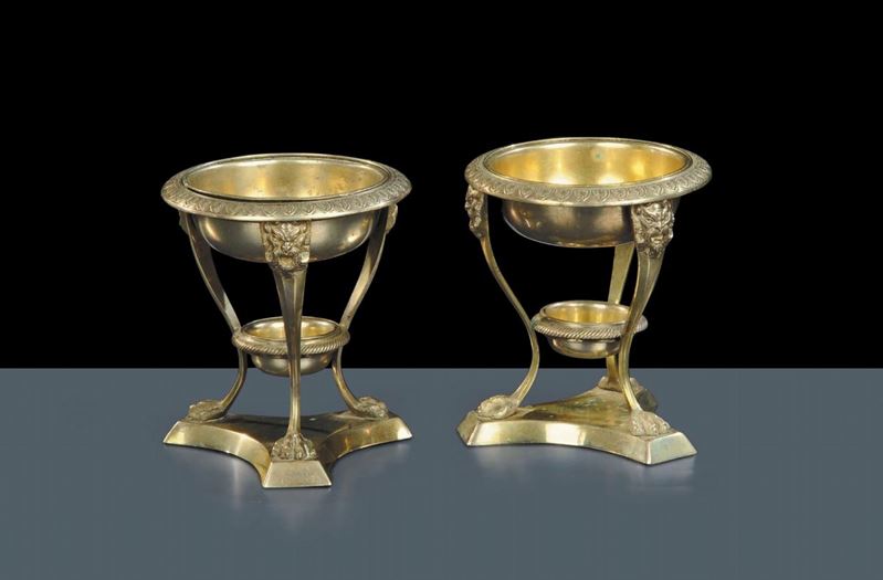 Coppia di saliere doppie a tripode in argento, Firenze XIX secolo  - Auction Antiquariato, Argenti e Dipinti Antichi - Cambi Casa d'Aste