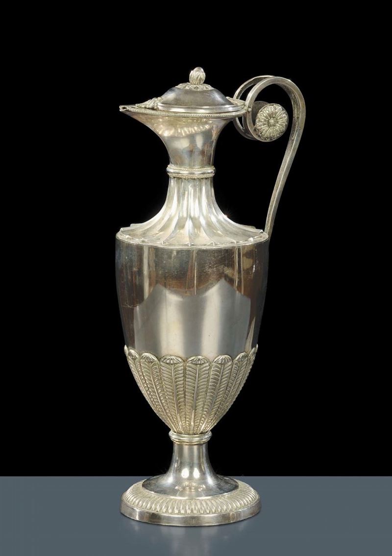 Versatoio in argento con coperchio, Firenze inizio XIX secolo  - Asta Antiquariato, Argenti e Dipinti Antichi - Cambi Casa d'Aste