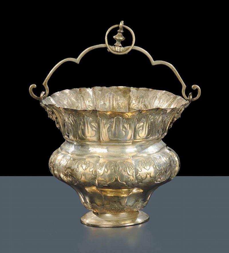 Grande secchiello in argento con base circolare, Italia inizi XVIII secolo  - Asta Antiquariato, Argenti e Dipinti Antichi - Cambi Casa d'Aste
