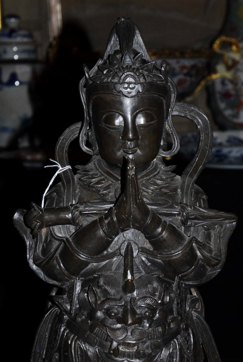 Grande Statua in Bronzo Raffigurante Dio Cinese della Guerra e Protettore della Casa, Riferibile ...