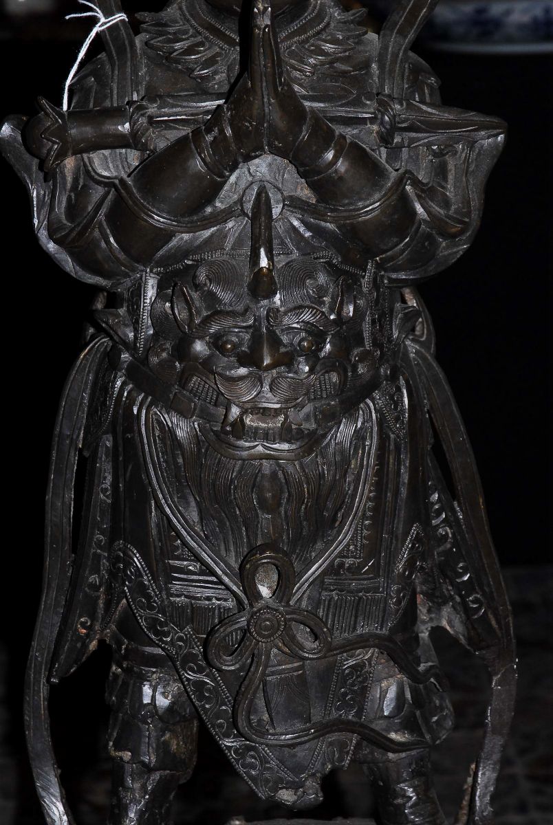Grande Statua in Bronzo Raffigurante Dio Cinese della Guerra e Protettore della Casa, Riferibile ...