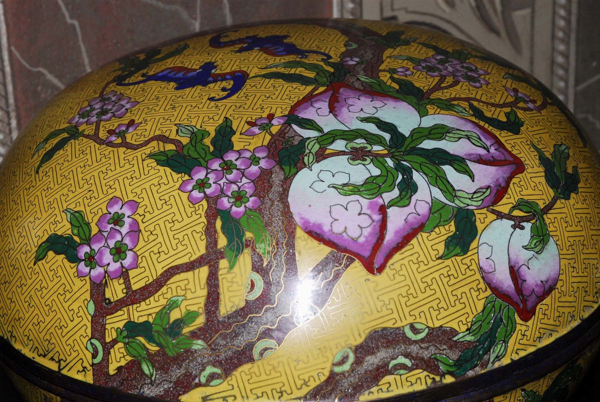 Scatola Rotonda in Smalti Cloisonnè, Cina