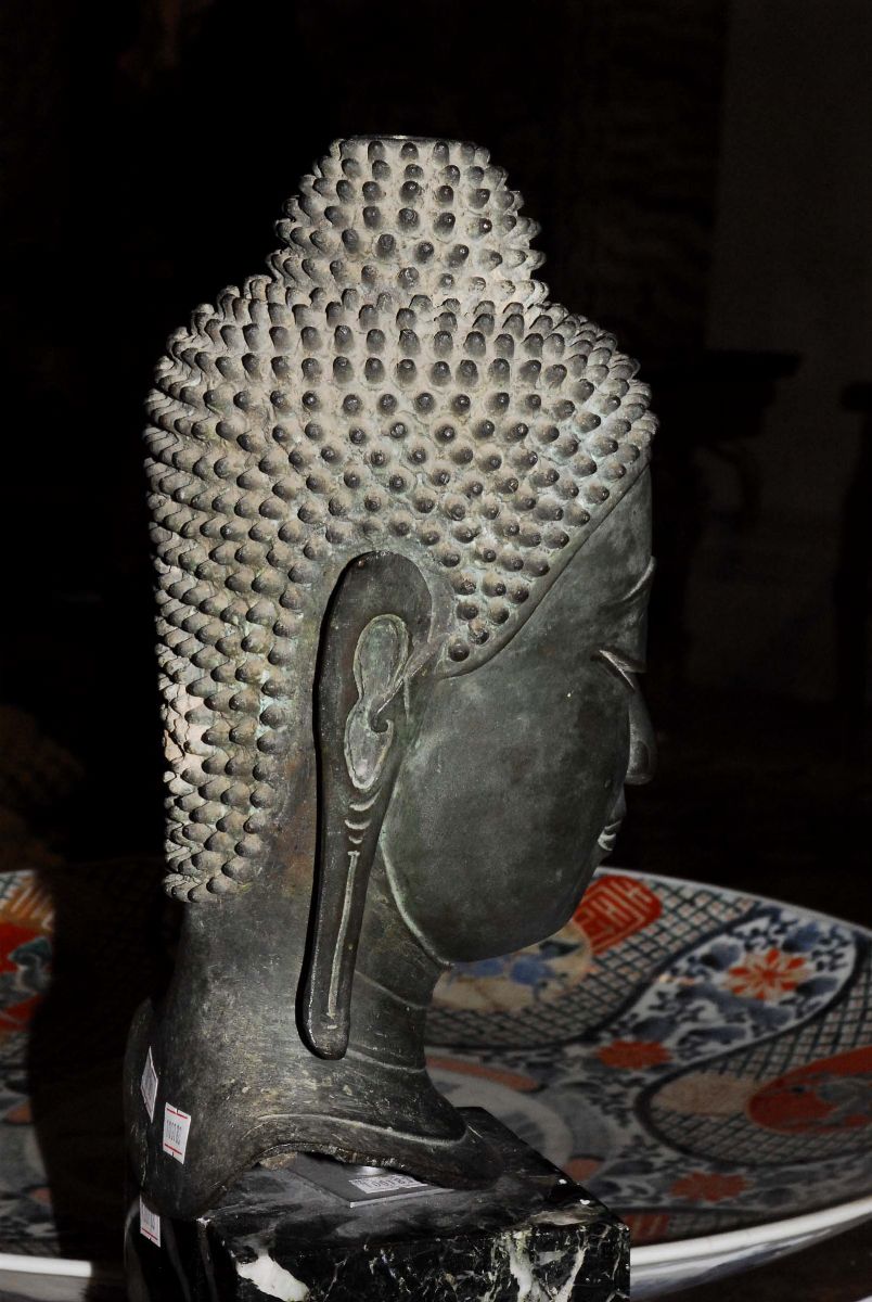 Piccola Testa del Buddha in Bronzo, Thailandia Epoca Ayudhya XVI-XVII Secolo