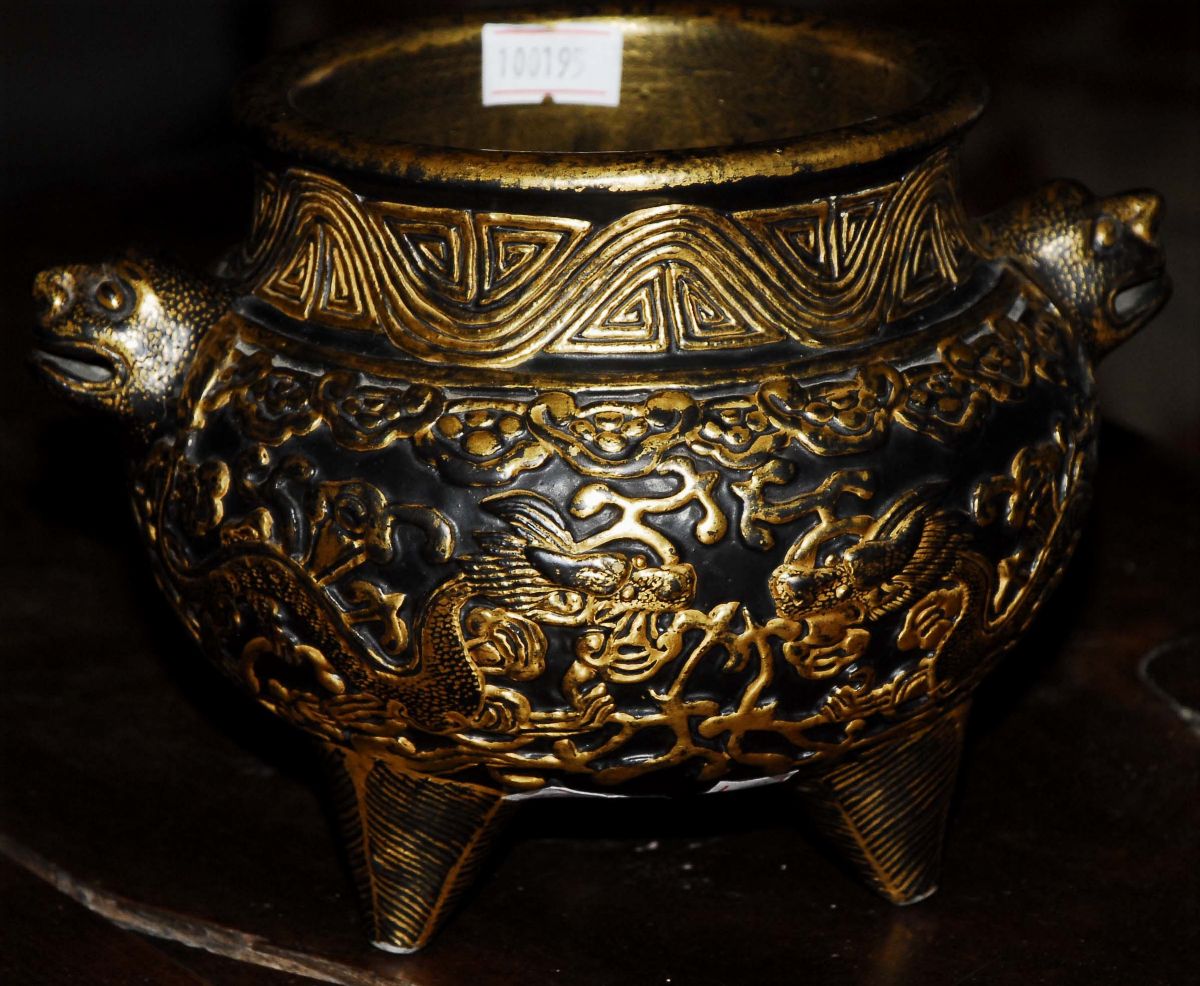 Bruciaprofumo in Porcellana Nero e Oro, Cina Marcato Chien Long