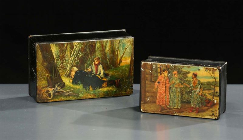 Due scatole diverse in legno laccato in policromia, XX secolo  - Auction OnLine Auction 12-2011 - Cambi Casa d'Aste