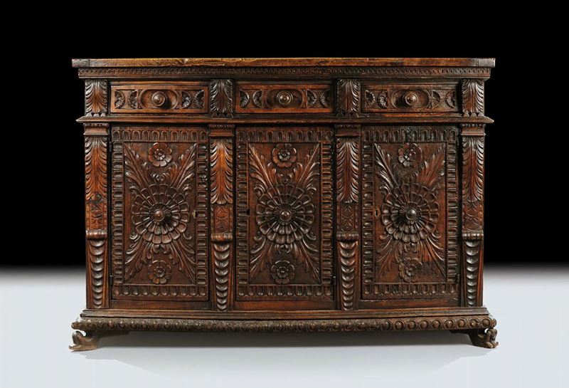 Credenza Rinascimento in noce scolpito, XVII secolo  - Auction Antiquariato, Argenti e Dipinti Antichi - Cambi Casa d'Aste