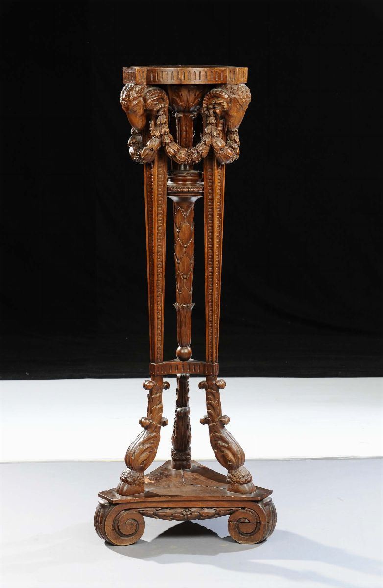 Gueridon in legno intagliato, XIX secolo  - Asta Antiquariato, Argenti e Dipinti Antichi - Cambi Casa d'Aste