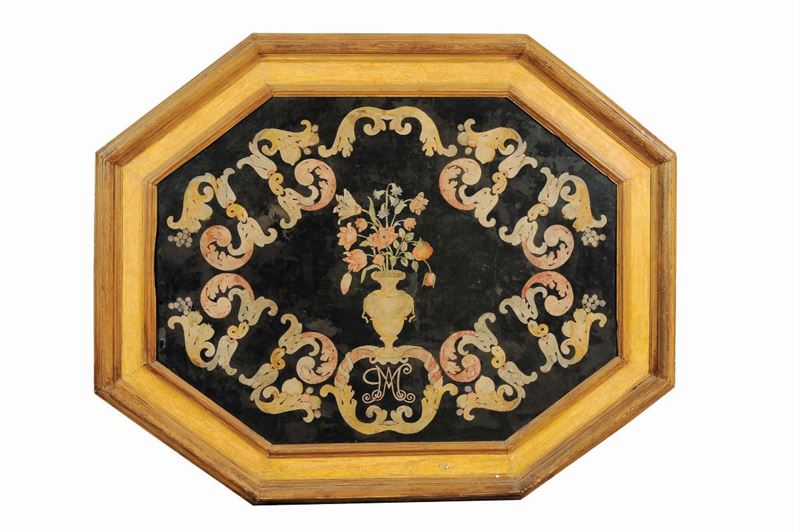 Grande pannello in scagliola ottagonale decorata in policromia a motivi vegetali,  XVIII secolo  - Auction Antiquariato, Argenti e Dipinti Antichi - Cambi Casa d'Aste