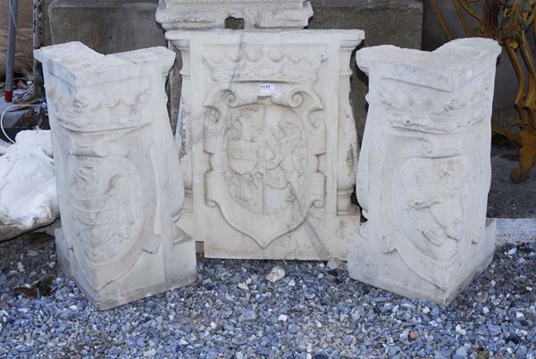 Elementi di balconata Luigi XVI in marmo statuario, XVIII secolo