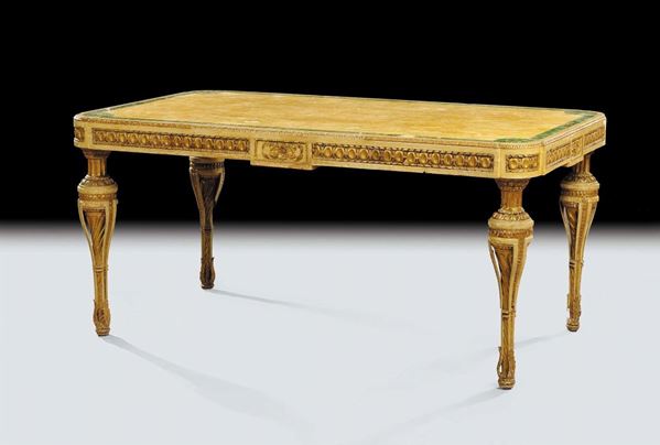 Tavolo in stile Luigi XVI in legno intagliato, laccato e dorato