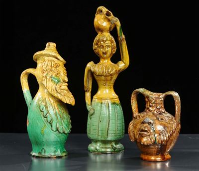 Vaso e Due Figure Antropomorfe in Terracotta Seminaria, Fine XIX Inizio XX Secolo