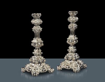 Coppia Candelieri Argento Sbalzato, Austria XX Secolo