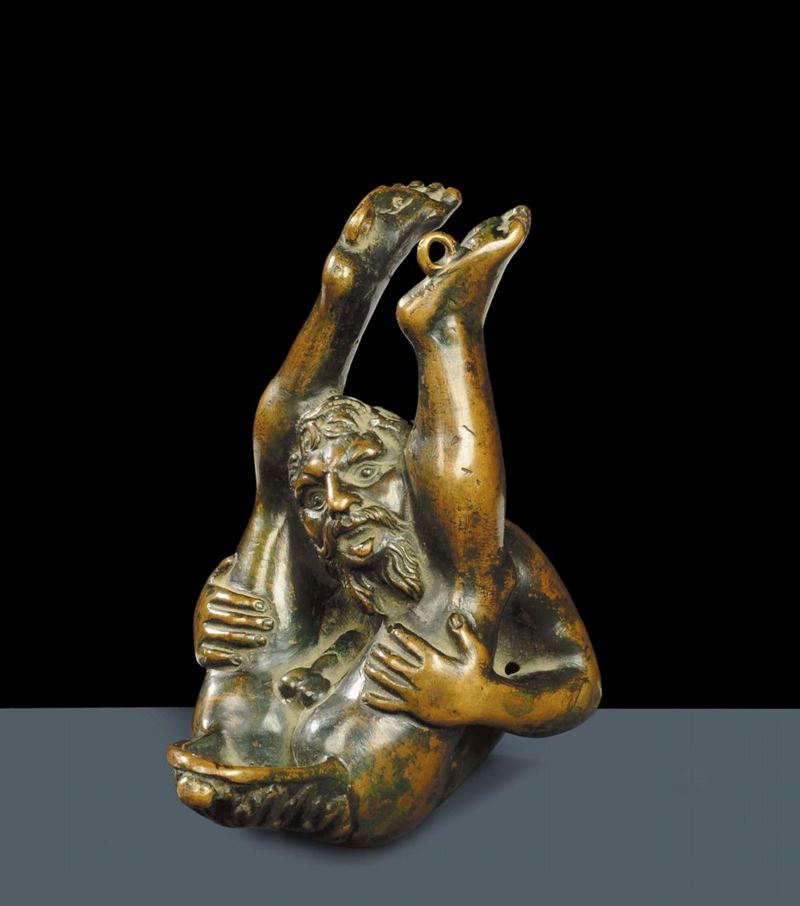 Scultura in bronzo raffigurante fauno acrobata, XVI secolo  - Asta Antiquariato, Argenti e Dipinti Antichi - Cambi Casa d'Aste