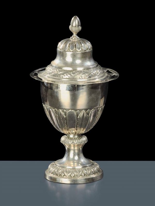Zuccheriera in argento con coperchio e porta cucchiaini, bottega O.Pini secondo quarto XIX secolo