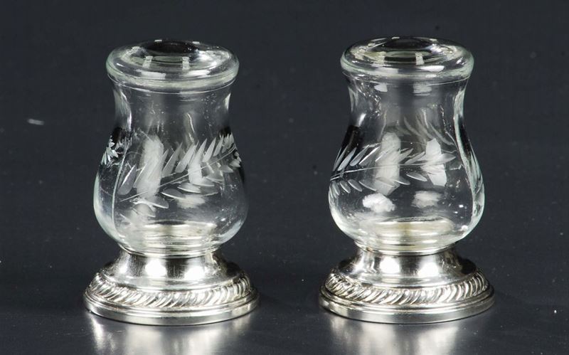 Coppia di sale e pepe in argento sterling e vetro  - Asta Antiquariato, Argenti e Dipinti Antichi - Cambi Casa d'Aste