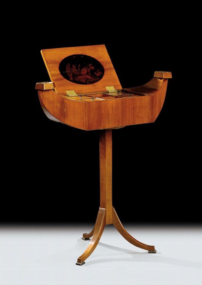 Tavolino da lavoro in legno, inizio XX secolo  - Asta Antiquariato, Argenti e Dipinti Antichi - Cambi Casa d'Aste