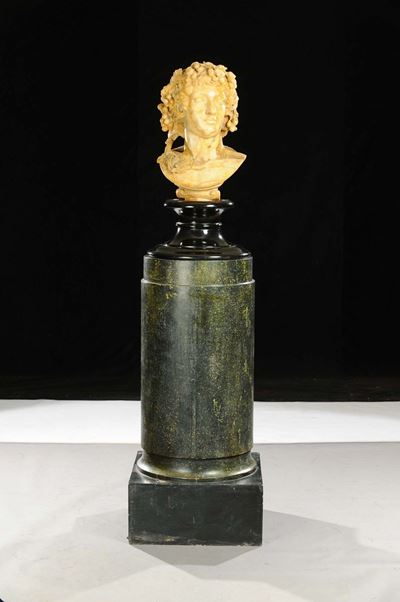 Scultura in Resina Raffigurante Testa di Bacco