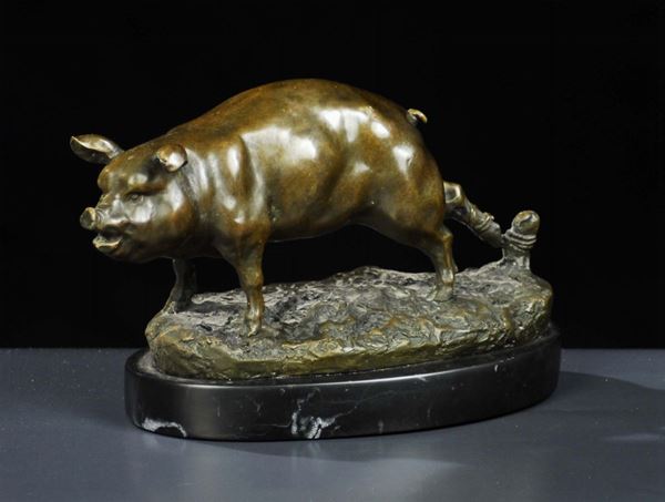 Scultura in bronzo raffigurante maialino