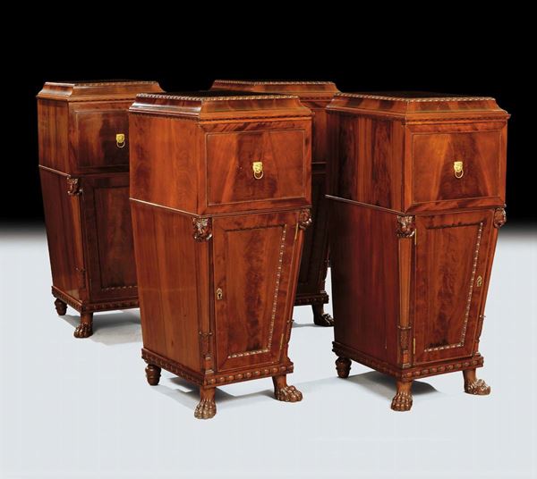 Quattro alzate ad urna  tipo Peters in piuma di mogano, inizio XIX secolo