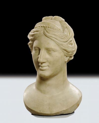 Scultura in Marmo Bianco Raffigurante Testa di Matrona Romana, XVIII Secolo