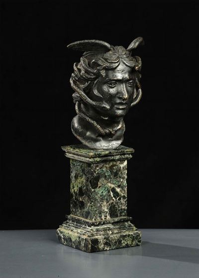 Scultura in Bronzo Raffigurante Gorgona