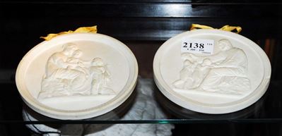 Coppia di Tondi in Biscuit, XIX Secolo