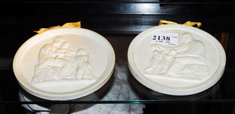 Coppia di tondi in biscuit, XIX secolo  - Auction Antiquariato, Argenti e Dipinti Antichi - Cambi Casa d'Aste