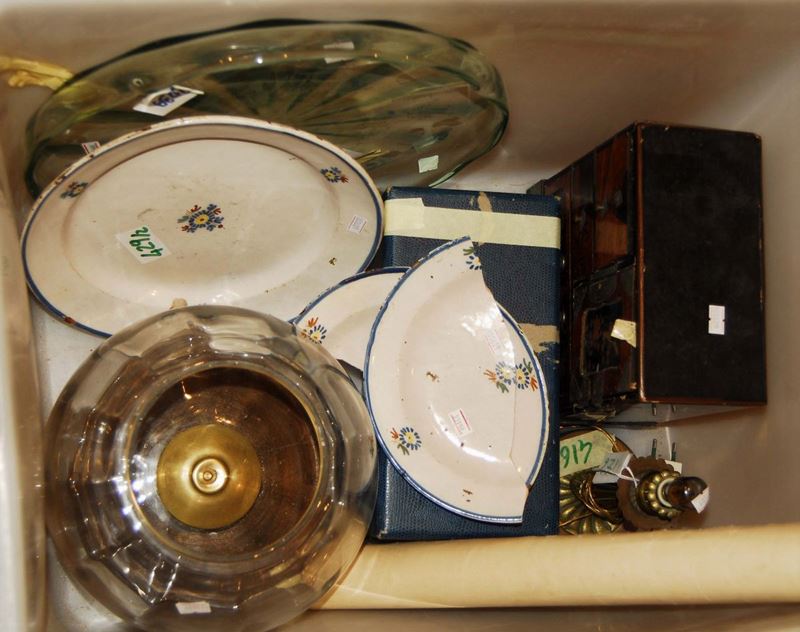 Scatola mista di oggetti  - Auction Antiquariato, Argenti e Dipinti Antichi - Cambi Casa d'Aste