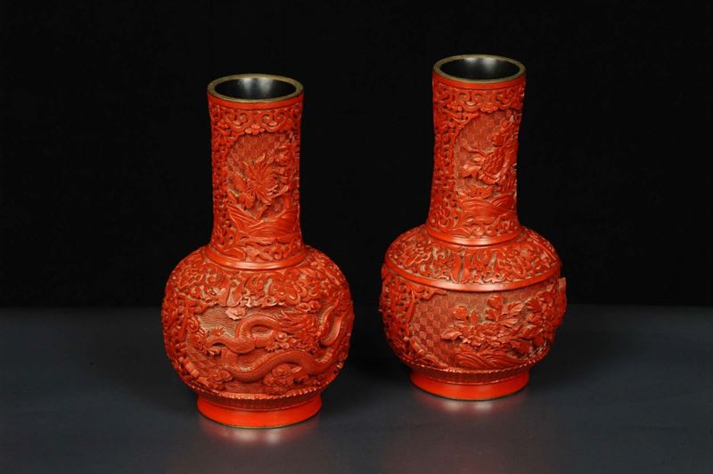 Coppia di vasi in lacca rossa, Cina  - Asta Arte Orientale - Cambi Casa d'Aste