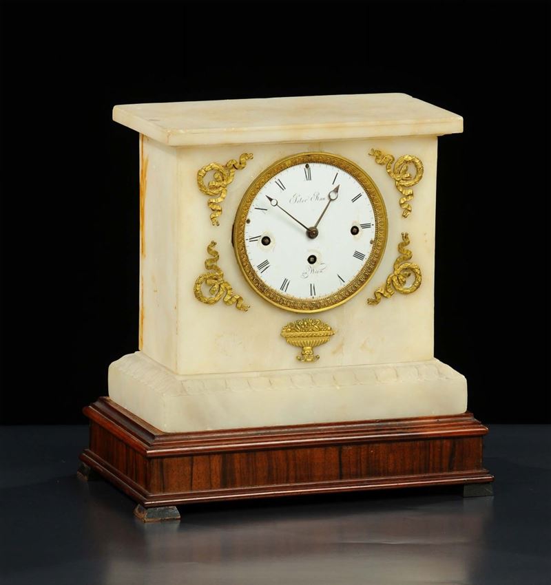 Pendola da tavolo in alabastro, Peter Raus, Wien, XIX secolo  - Auction OnLine Auction 7-2013 - Cambi Casa d'Aste