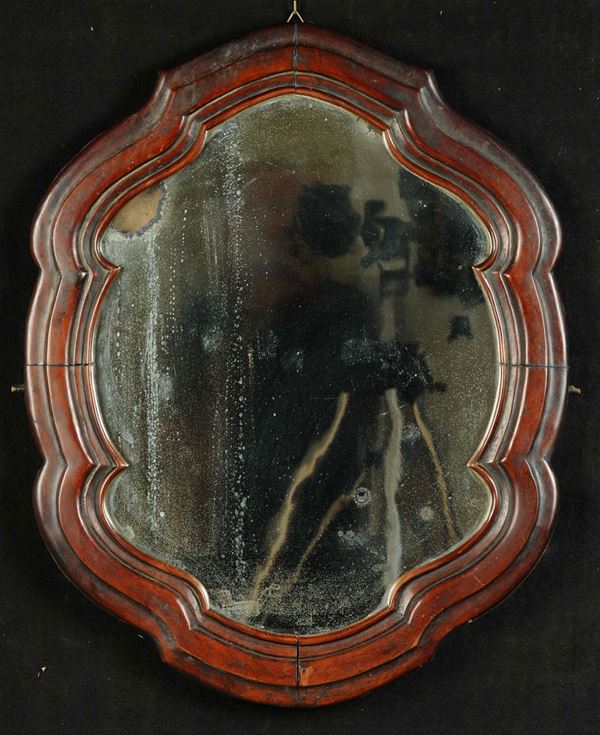 Lotto di due specchiere diverse, XIX secolo