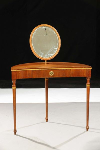Piccola Toilette Deco Demi-lune, XX Secolo