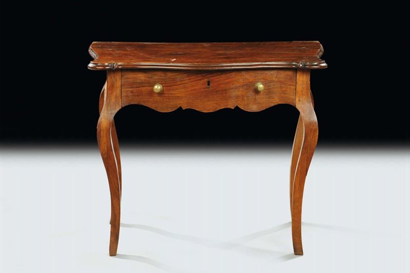 Tavolo in noce, Piemonte XVIII secolo  - Auction OnLine Auction 07-2012 - Cambi Casa d'Aste
