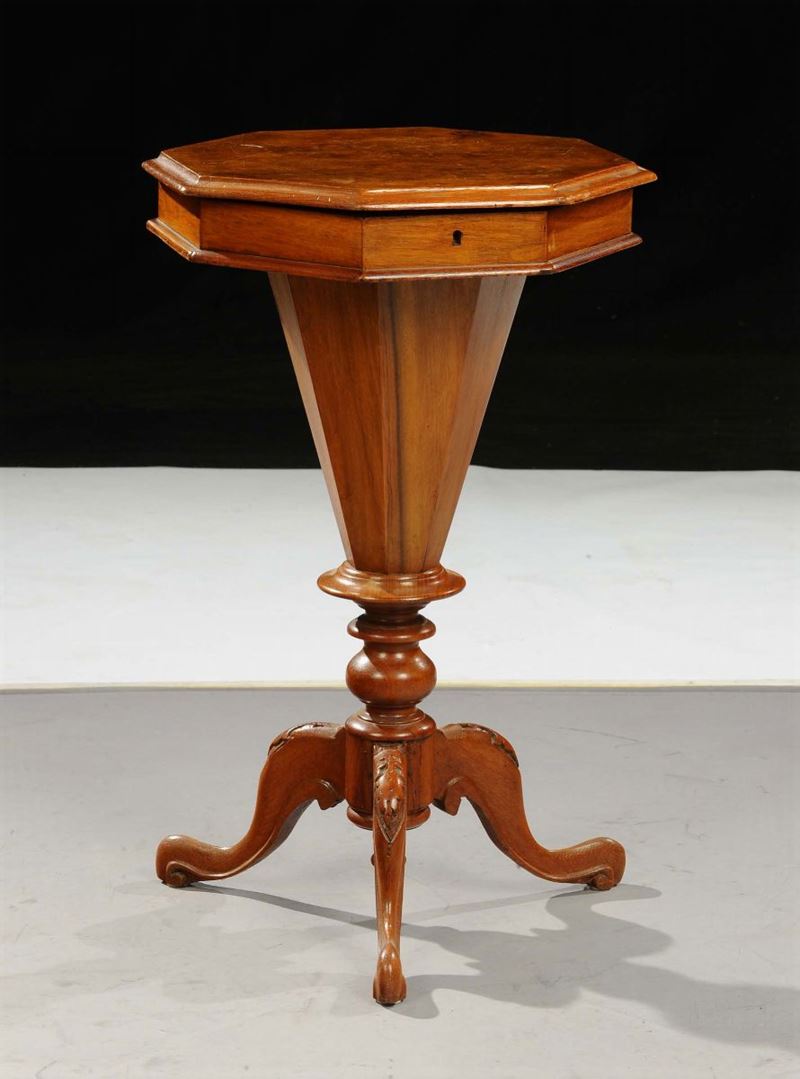 Tavolino da lavoro, XIX secolo  - Auction OnLine Auction 12-2011 - Cambi Casa d'Aste