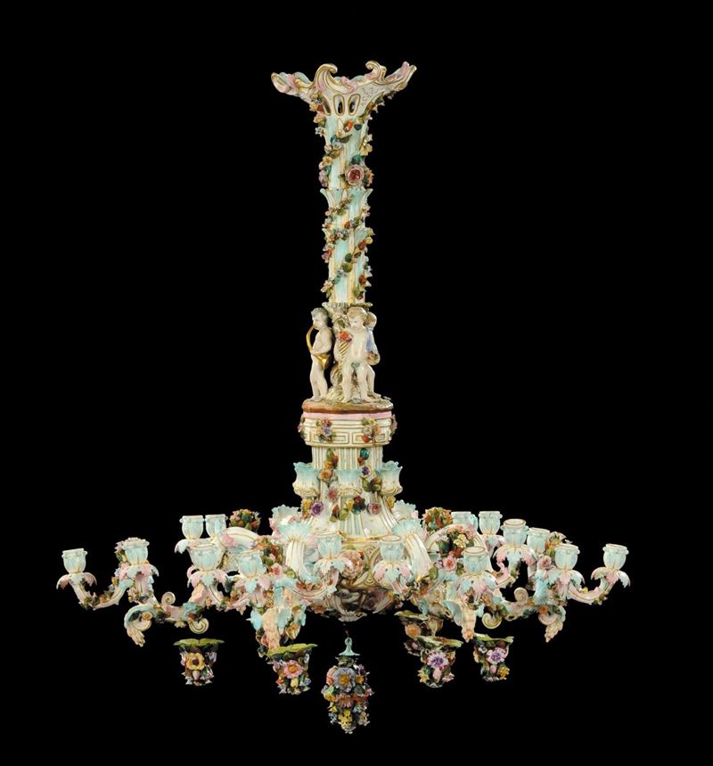 Lampadario in porcellana di Meissen a diciotto luci, XIX secolo  - Asta Antiquariato, Argenti e Dipinti Antichi - Cambi Casa d'Aste
