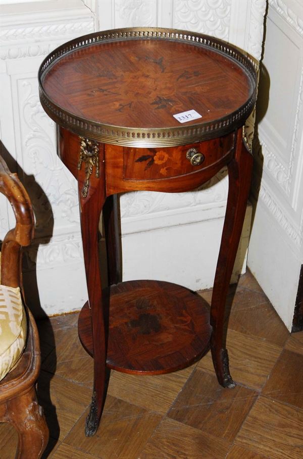 Tavolino circolare intarsiato in stile Napoleone III