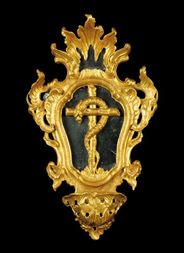 Acquasantiera in legno intagliato e dorato, Roma XVIII secolo