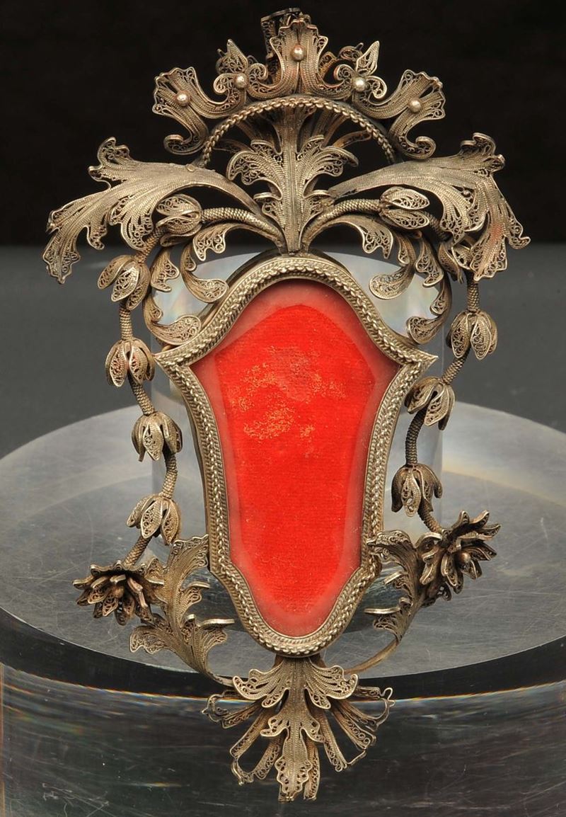 Piccola teca sagomata in argento, Italia XVIII secolo  - Auction Antiquariato, Argenti e Dipinti Antichi - Cambi Casa d'Aste