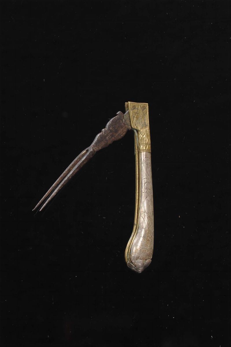 Forchetta pieghevole con manico in argento e bronzo, Europa XVIII secolo  - Asta Antiquariato e Dipinti Antichi - Cambi Casa d'Aste