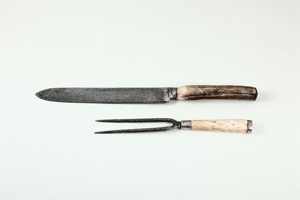 Forchettone e coltello con manico in avorio e argento, Europa (Germania?) XVII secolo